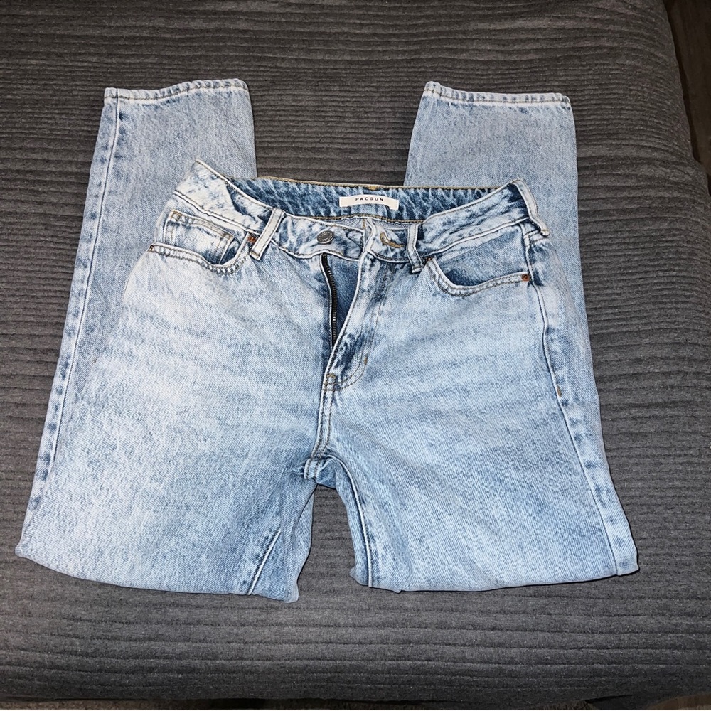 Light wash/acid wash 23S Size Mom Jeans Pacsun